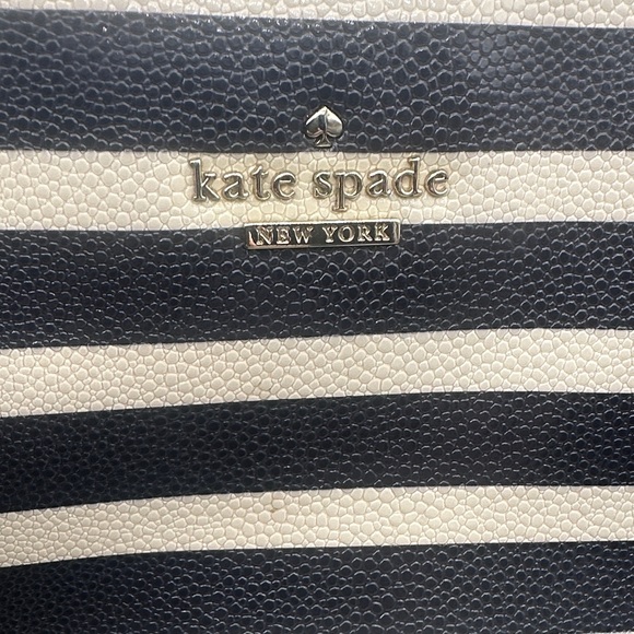 NWOT kate spade Cedar Street Striped Shoulder Bag Story Book Lining - Picture 2 of 9